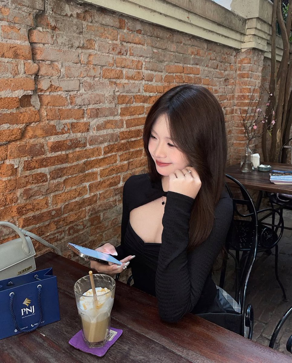 đinh trên đường tàu 🎀 tweet media