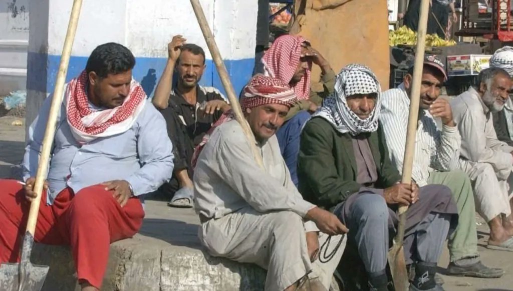 AnnaharEn's tweet image. #BusinessTech: Foreign companies in #Iraq are cutting jobs and pausing projects as regional tensions and security risks shake investor confidence, raising fears of rising unemployment and a deeper economic slowdown

Read the article: annah.ar/305545