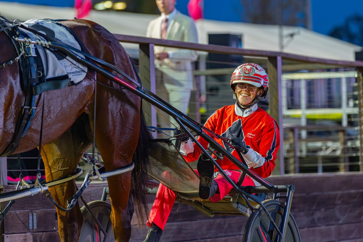ClubMenangle's tweet photo. Soho Gunslinger opens Coutts Pacing For Pink Race Night in ultra-impressive fashion as he records a mile of 1.48.9.🔥🩷

In the Coutts Lawyers &amp; Conveyancers Pace, the four-year-old gelding trained by @alchin_rickie  and driven by @ashleighdelosa was victorious by 11.8 metres.🥇 https://t.co/AJBhTWh8Y9