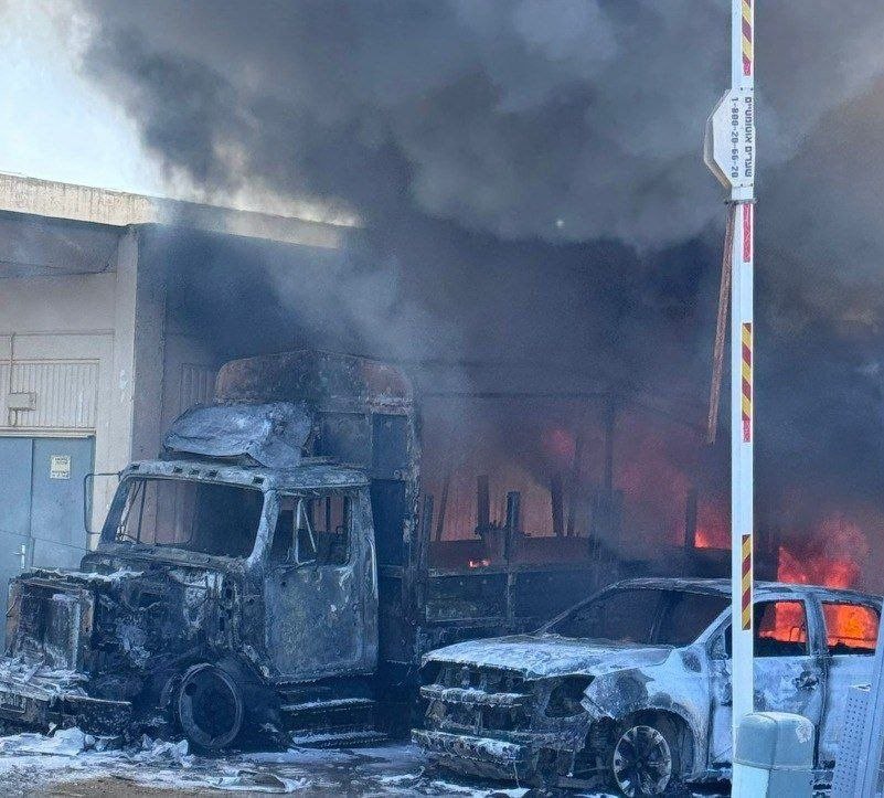 A7_Mirza's tweet image. Additional images from Hezbollah attacks near Shomera show that a M548, three M109 howitzers, one transport vehicle, one logistics vehicle, and (possibly) a conference hall or synagogue were hit. The Israeli army has admitted that 12 soldiers were wounded. #Lebanon #Israel