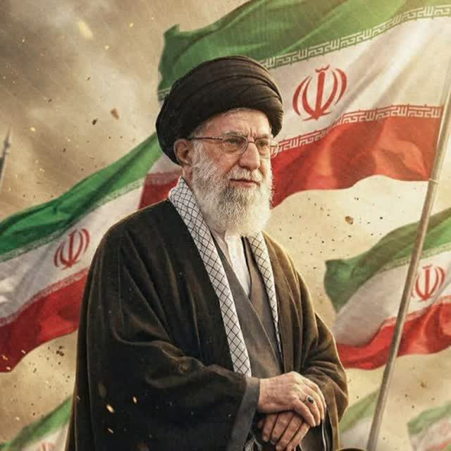 2Sharifeh's tweet photo. سلام معلم شهید و مهربانم🌱

اینک که روز معلم فرا رسیده، می‌خواهم برایتان بنویسم. برای شمایی که در قامت خویش، معلمِ یک ملت بودی.
شما سال‌ها به فرزندانت درسِ عشق به میهن، غیرت، شجاعت و ایستادن در برابر ظلم و زور و فساد را یاد دادی🇮🇷
#حکمت_مطهر
#جانفدایان_علم https://t.co/V20CQtACHE