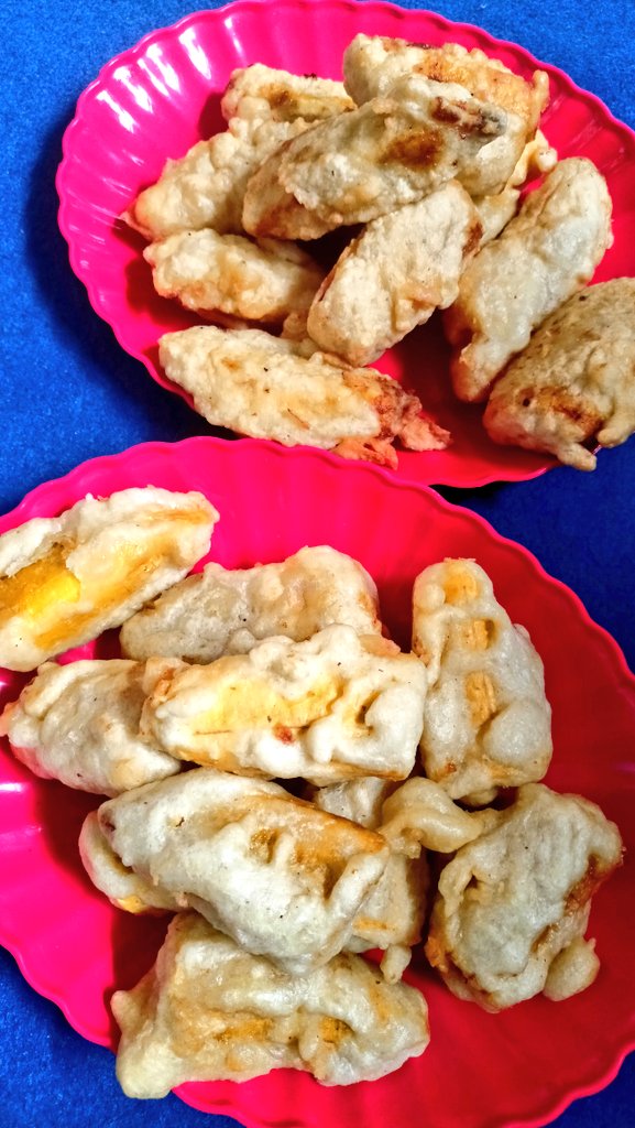 Tahu sumedang atau pisang goreng ??😋