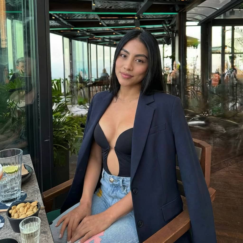 miss Anais🍓 tweet media