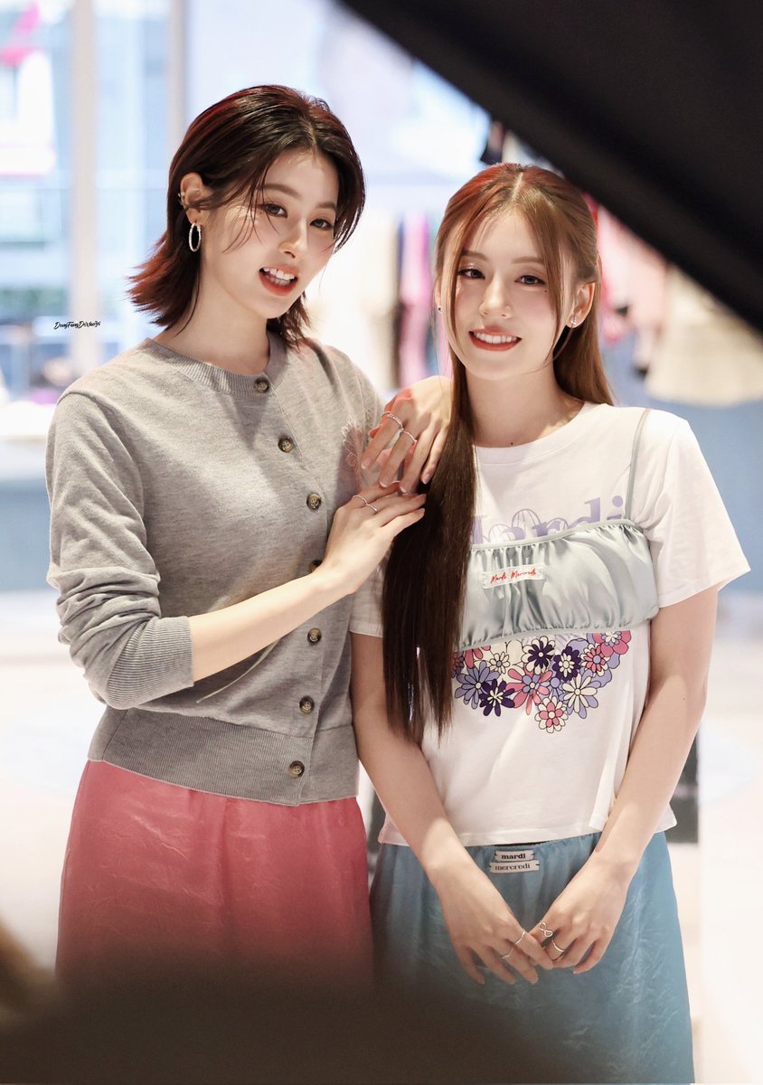 DongFangDeXiaoYi tweet media