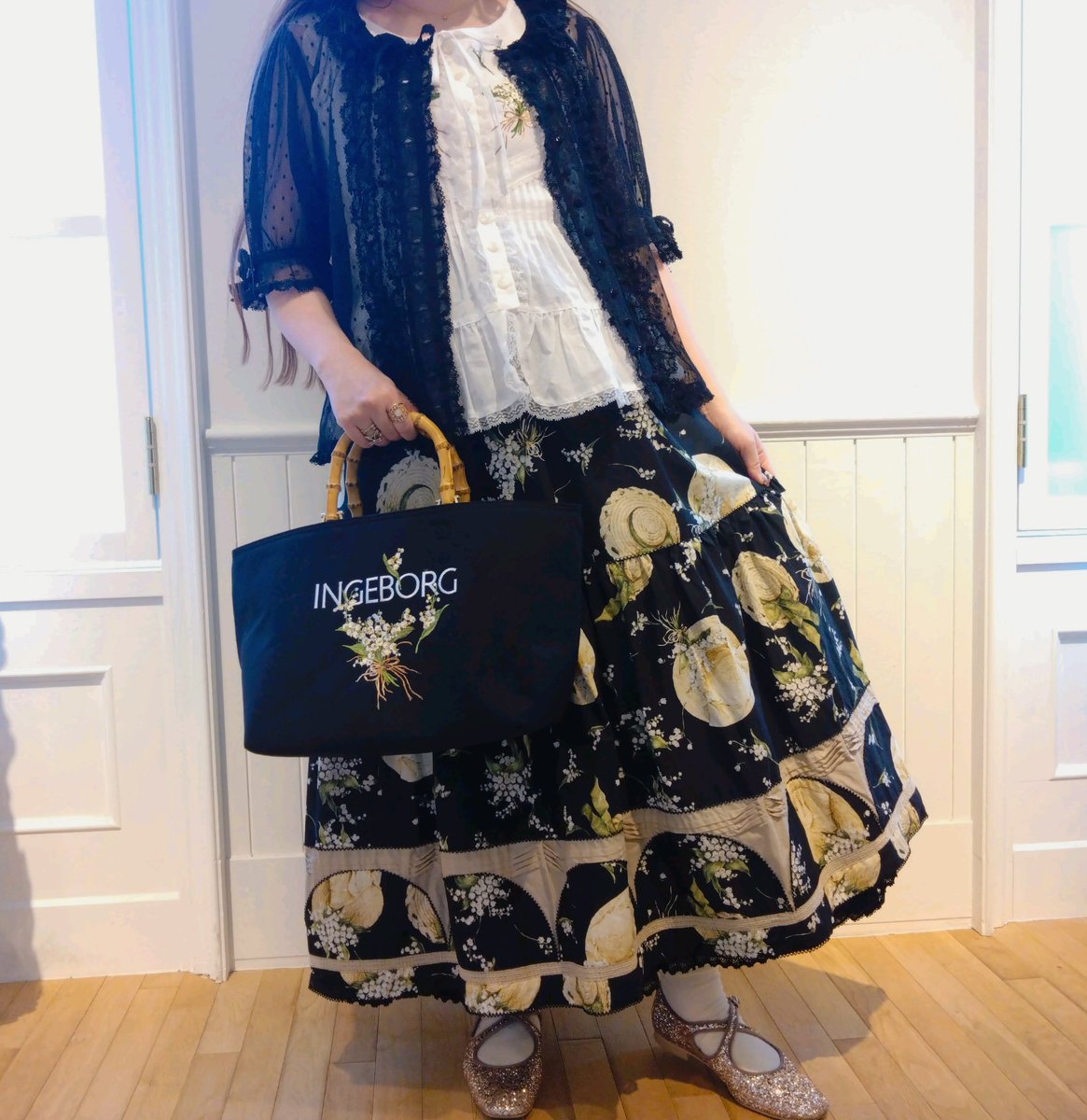 インゲボルグ＊すずらん柄　スカート インゲボルグ 黒 すずらん柄 サッシュリボン使い プリーツスカート