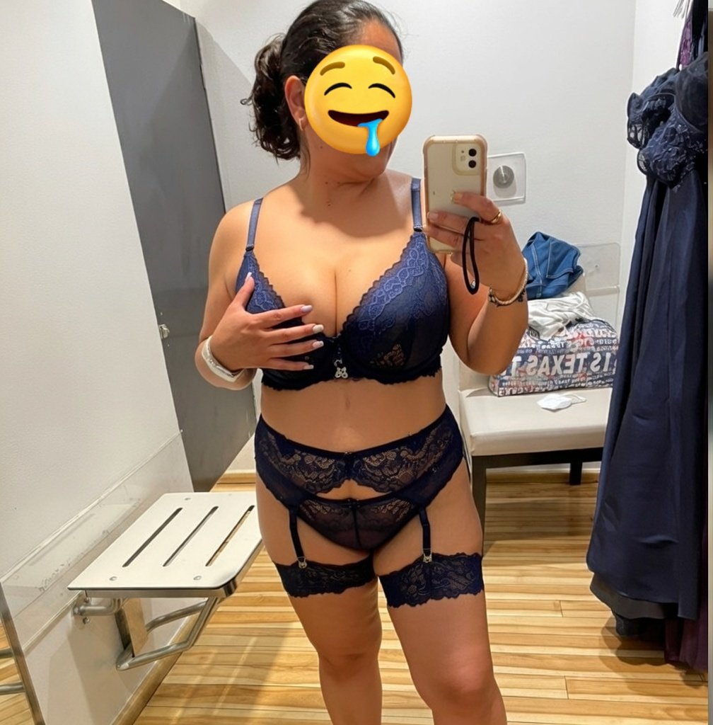 Hotwife...Loading... tweet media
