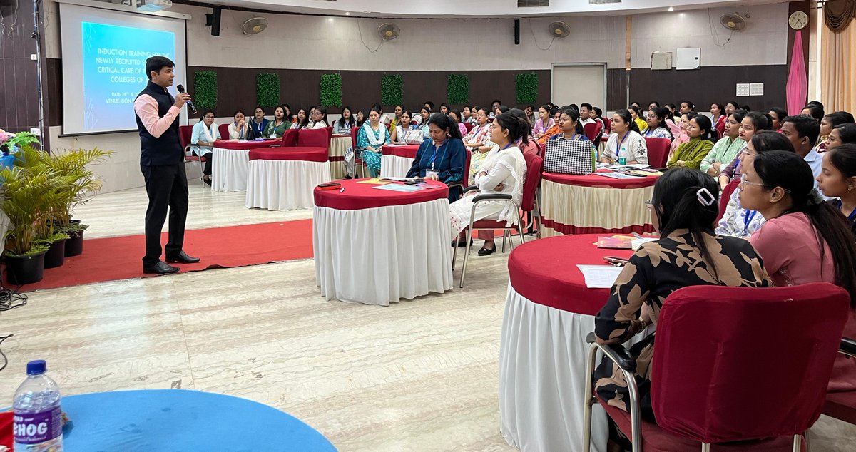 ahidms's tweet photo. Comm &amp; Secy , MERD cum PD, AHIDMS Dr. Siddharth Singh, IAS addressing the 4th batch (3rd phase) of  Newly recruited Staff Nurses for critical care units of MCHs during the Induction Training held at DBI, Kharguli https://t.co/DDkyqEcRRD