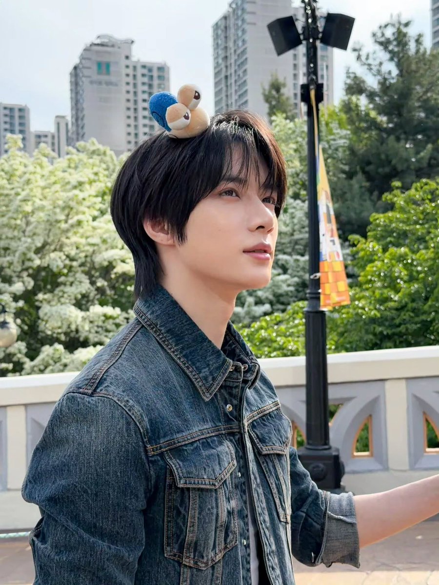 translatingTXT's tweet photo. [260502] #beomgyu (@.bamgyuuuu) instagram 

“#.ad 
💕”

🎵 the chill nest - when the morning comes / ellinia (from maplestory) https://t.co/tr8eXb70jG
