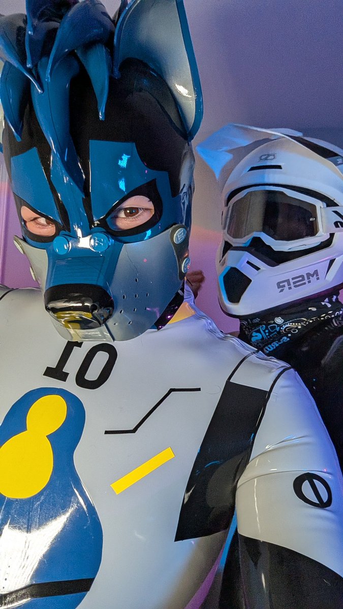 dogboyvero's tweet photo. A delegate from the Motocross Nation has arrived in Veronopolis https://t.co/cpv5nvDI56