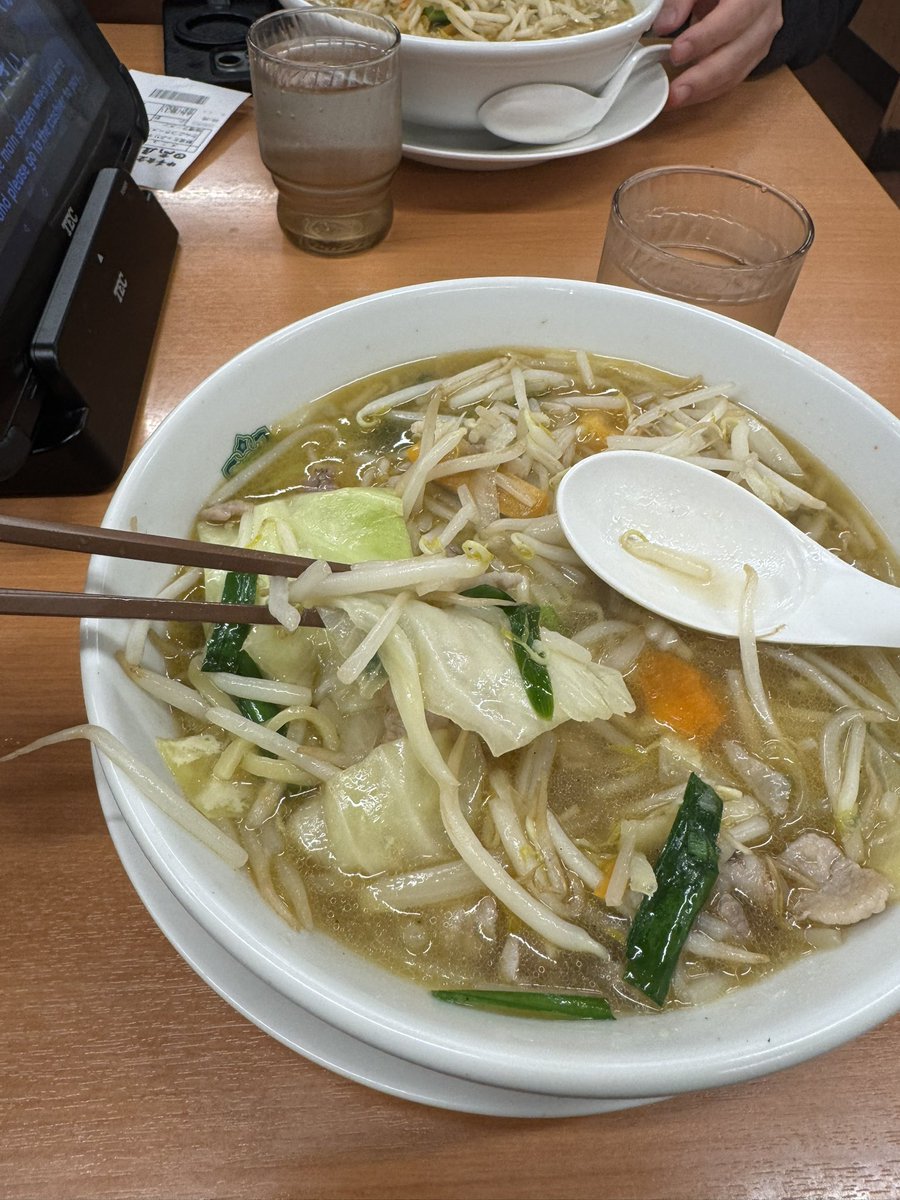 ギュスターヴ tweet media