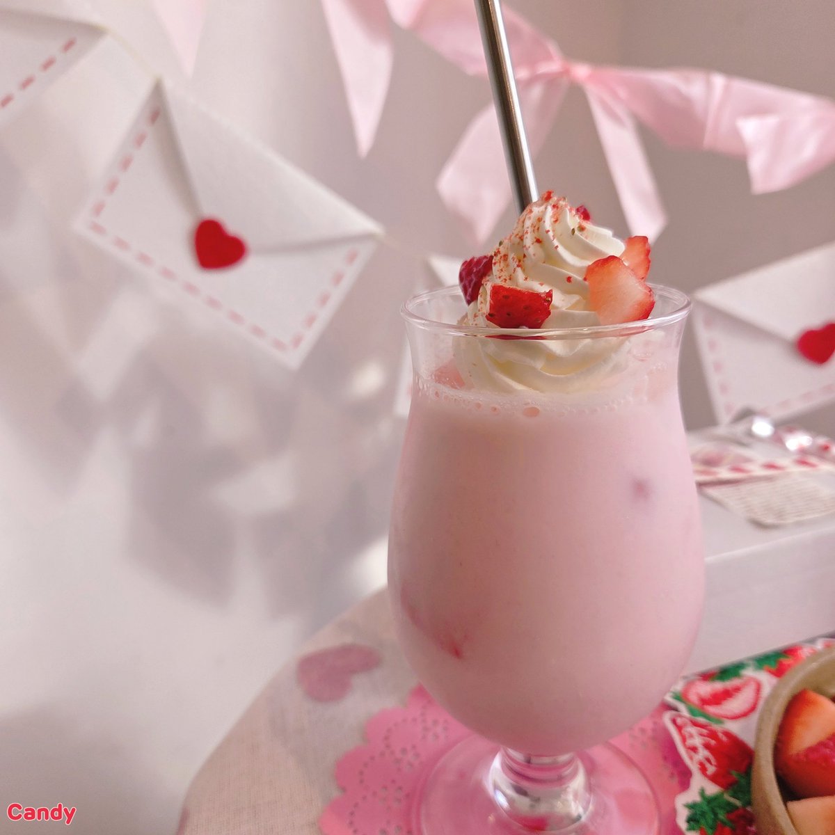 Candy tweet media
