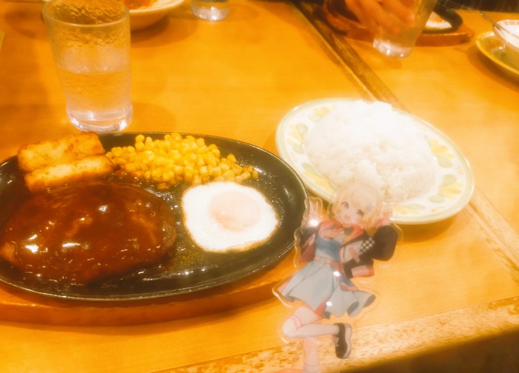 梨ゼリィ tweet media