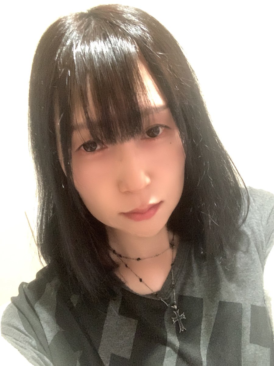 しお tweet media