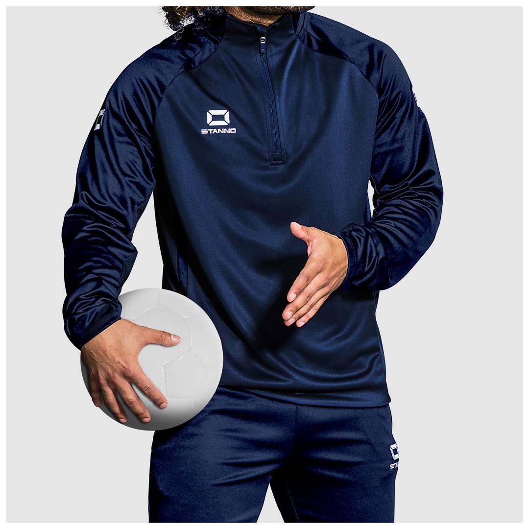 epsportsltd's tweet image. Layer up with the Stanno Stadio Quarter Zip Top. 100% recycled polyester, moisture-wicking, raglan sleeves. High-quality zips, regular fit – smart teamwear for juniors. #Teamwear #JuniorFootballKit #EastPointSports #StannoStadio