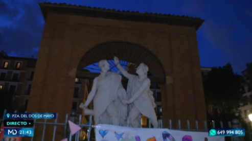 blvcom's tweet image. 🐦 @MadridDirecto noche en @telemadrid obtuvo 171.000 ESPECTADORES ÚNICOS (AA).

🌃 El programa reunió 70.000 espectadores de media y el 6,4% de cuota de pantalla. 

#MDNoche33 #MDNoche #MD

#Audiencias📺📊