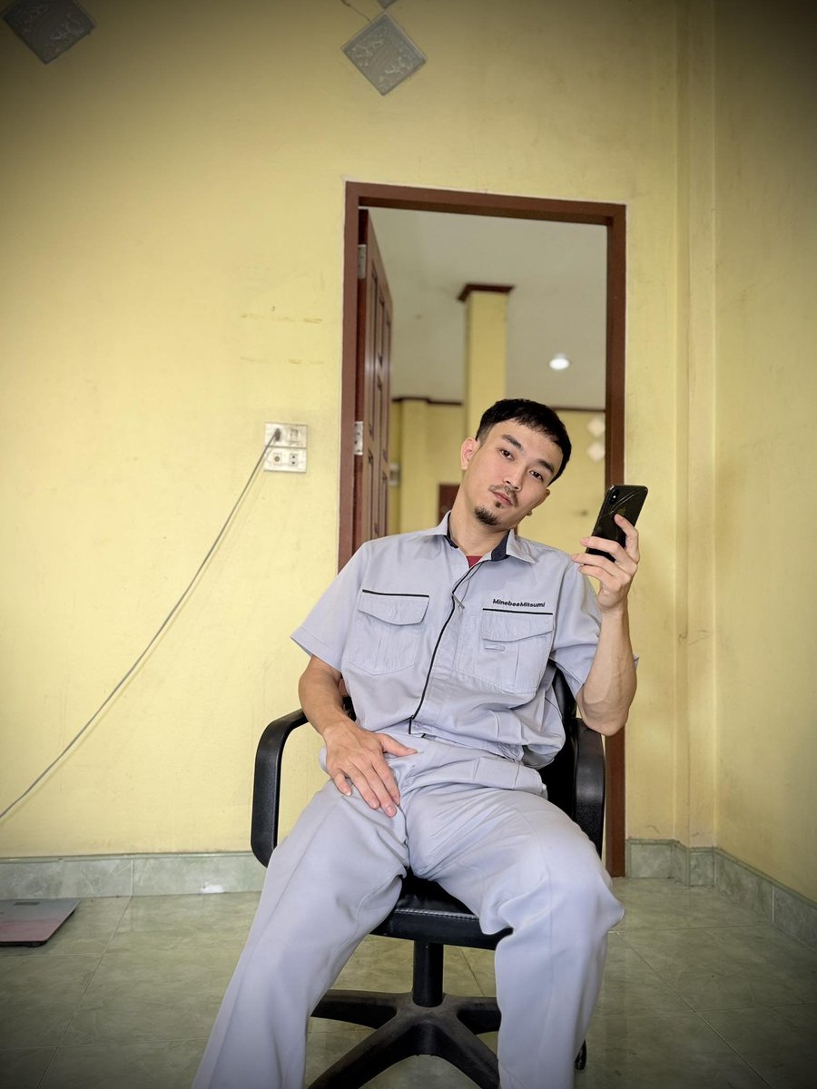ผู้บ่าวโรงงาน tweet media