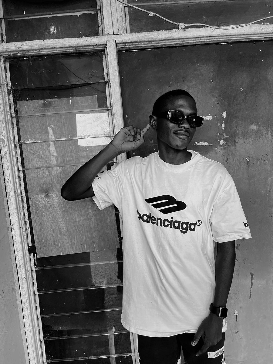 King David tweet media
