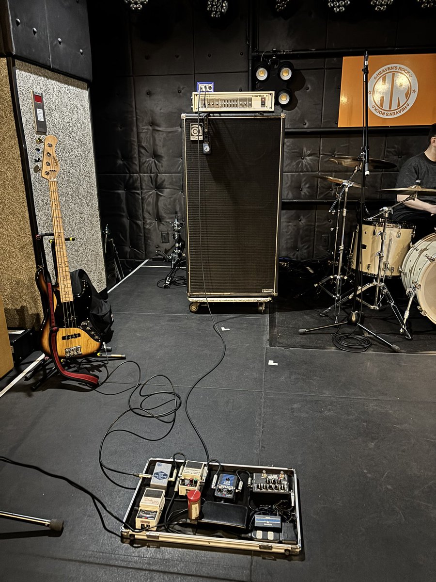 まだ間に合う！
本日LIVEやるよー
リハ終わりましたー