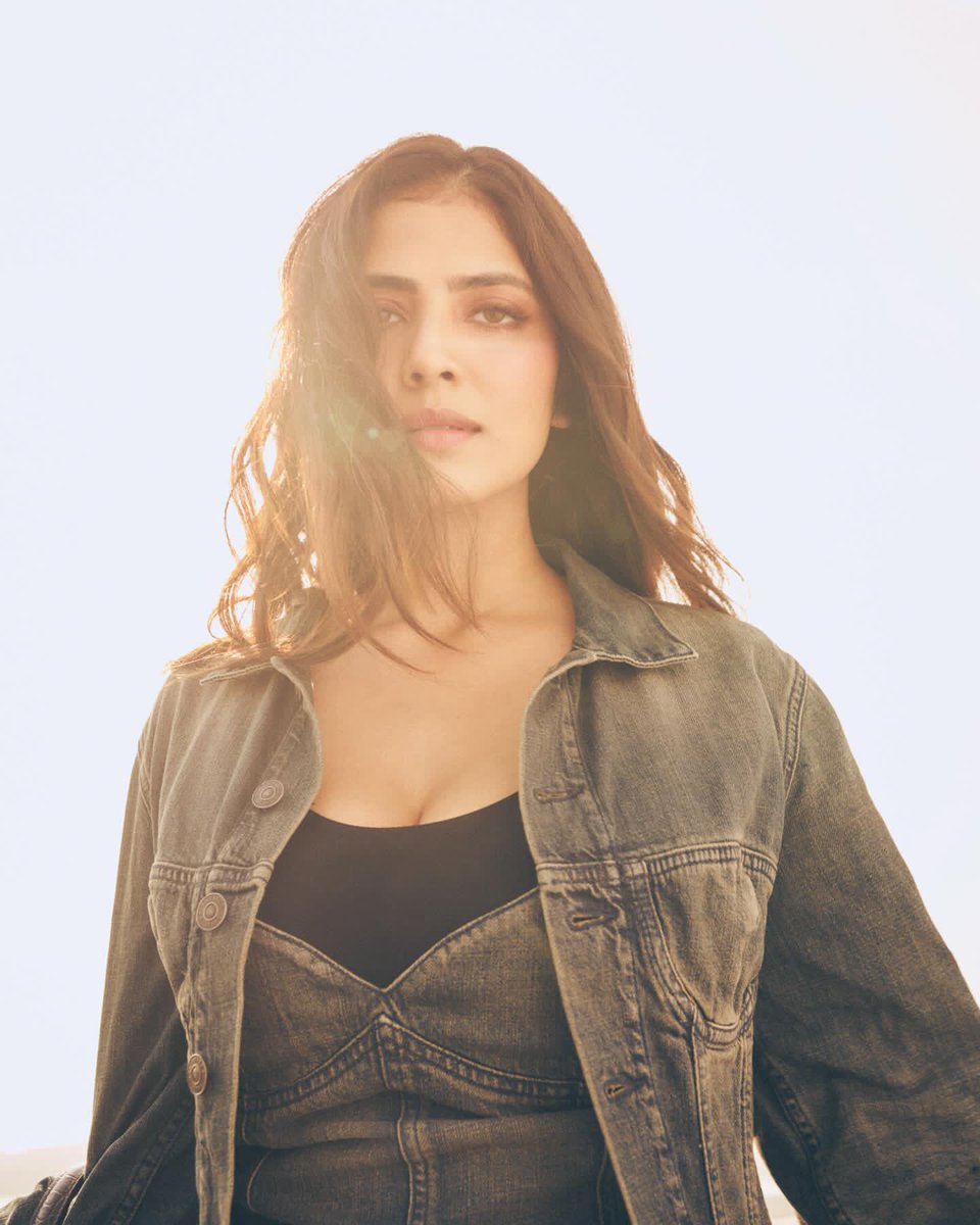 Weekendvibes_'s tweet image. Malavika Mohanan 🖤

#Malavika #MalavikaMohanan