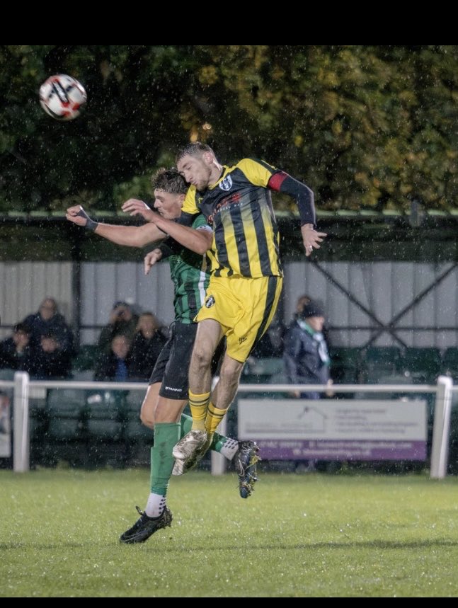 Sennett_19's tweet photo. 25/26 🏁 
As a team it didn’t go how we all thought it would but we go again with a point to prove next season @AmershamTownFC 

First full season completed in years and skipper from start to finish 🫡 https://t.co/YewM3LtXav
