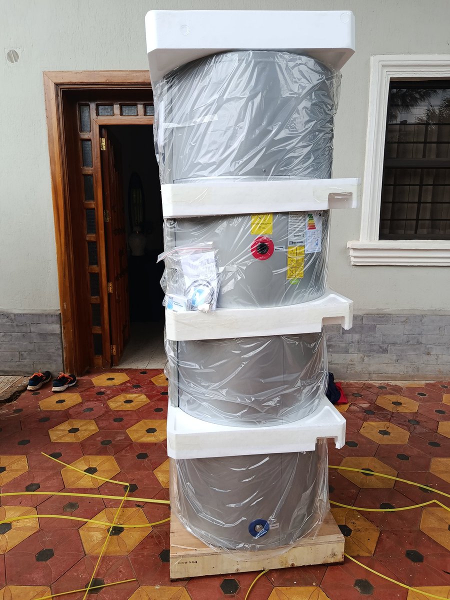 Shani_Electrics's tweet image. This Client will now enjoy Hot water on the demand

Heat Pump (new in the market) rated 2kw max heating 300l and can be remotely monitored and controlled. 

Installed and commissioned.
#GoGreen.