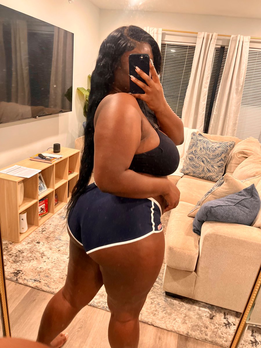 dasianay asiyaa 🖤 tweet media