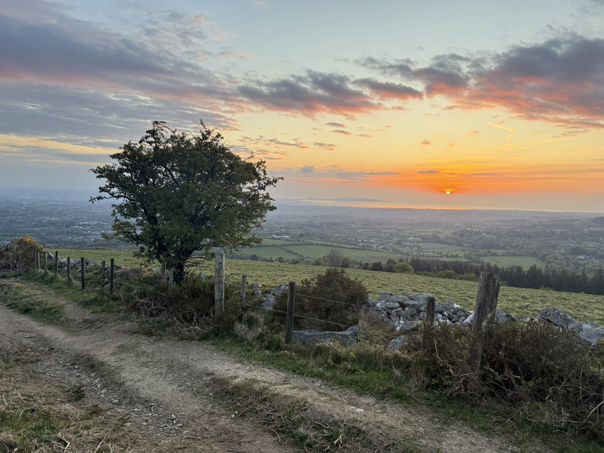 SavetheHellfire's tweet image. Saturday morning views #goodmorning #sunrise #Dublin #ireland