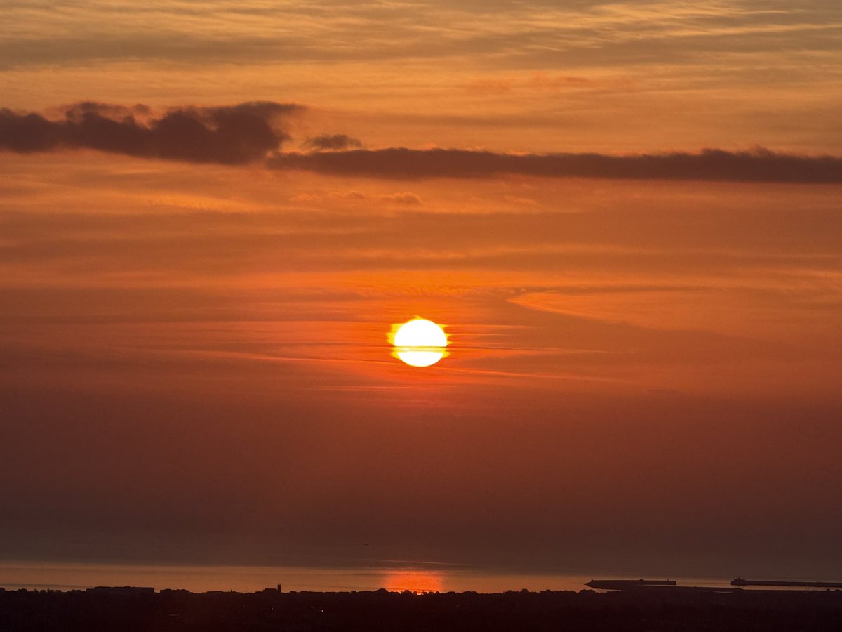 SavetheHellfire's tweet image. Saturday morning views #goodmorning #sunrise #Dublin #ireland