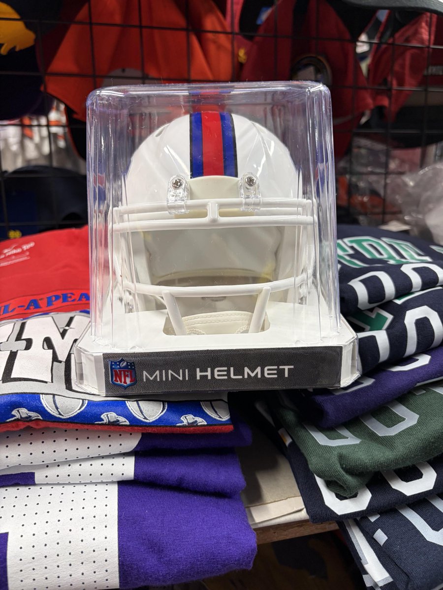 WEARBANKS's tweet image. #NFL レボスピ ミニヘルメットの #BuffaloBills 再入荷‼️現在.玄関ドアが施錠されている時は休憩中.外出中.営業時間外です🙏ご来店をご希望の方は必ず事前にご確認下さい🙏12時頃-18時頃営業🙏15時頃-16時頃休憩⚠4/23~5/6まで無休営業します‼️
#NFLグッズ #NFLショップ #BuffaloBills #BillsMafia