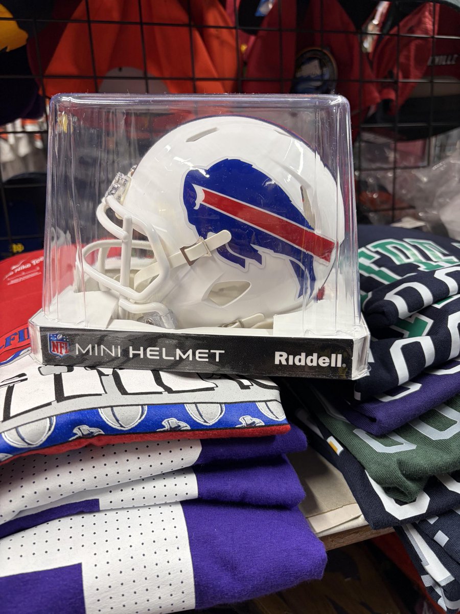 WEARBANKS's tweet image. #NFL レボスピ ミニヘルメットの #BuffaloBills 再入荷‼️現在.玄関ドアが施錠されている時は休憩中.外出中.営業時間外です🙏ご来店をご希望の方は必ず事前にご確認下さい🙏12時頃-18時頃営業🙏15時頃-16時頃休憩⚠4/23~5/6まで無休営業します‼️
#NFLグッズ #NFLショップ #BuffaloBills #BillsMafia