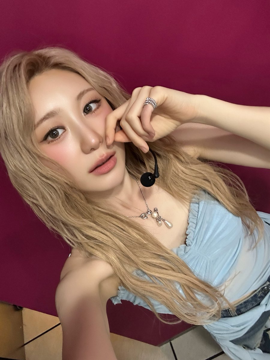 이채연(LEE CHAE YEON) Official tweet media
