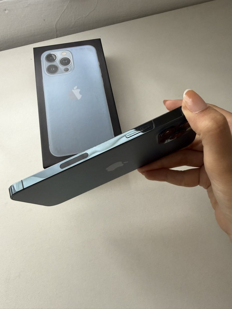 werwolfyy's tweet image. wts iphone 12 pro pacific blue 256gb masih mulus, isi box masih lengkap

ex beacukai
IMEI aktif

minus 
- bh 71%

5,8 nego

#iphone12pro #wanttosale #wts #zonauang #iphone