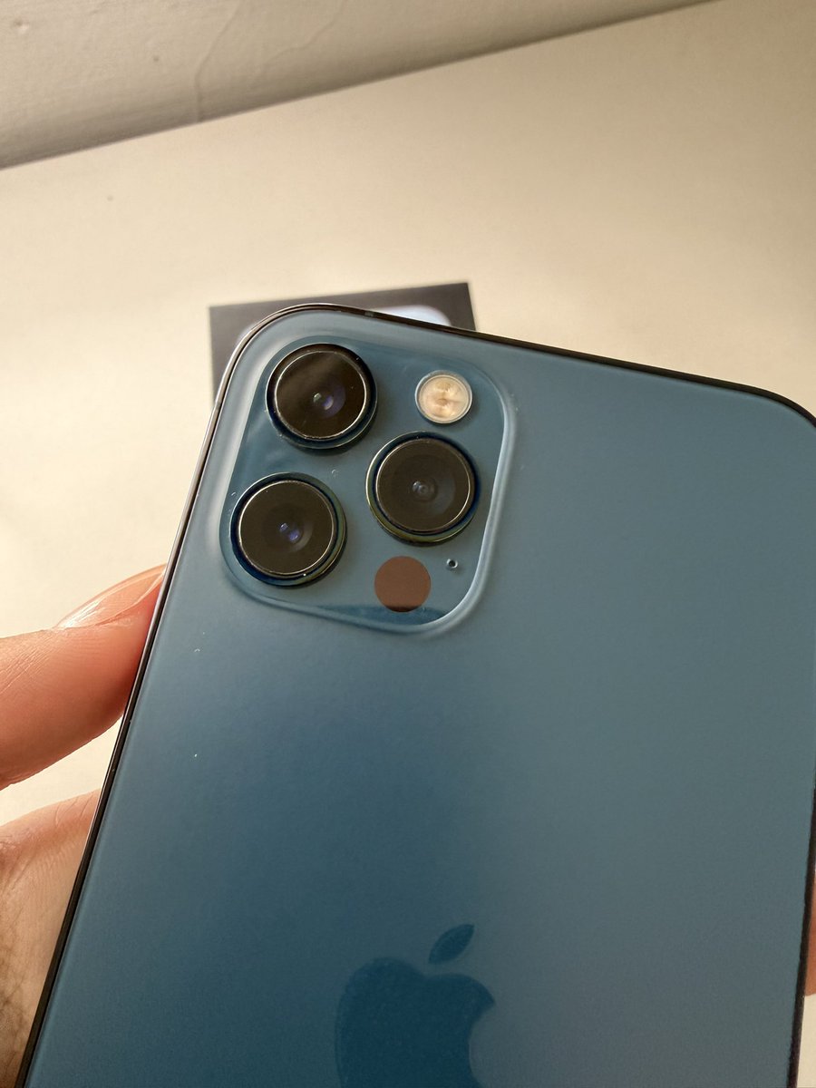 werwolfyy's tweet image. wts iphone 12 pro pacific blue 256gb masih mulus, isi box masih lengkap

ex beacukai
IMEI aktif

minus 
- bh 71%

5,8 nego

#iphone12pro #wanttosale #wts #zonauang #iphone