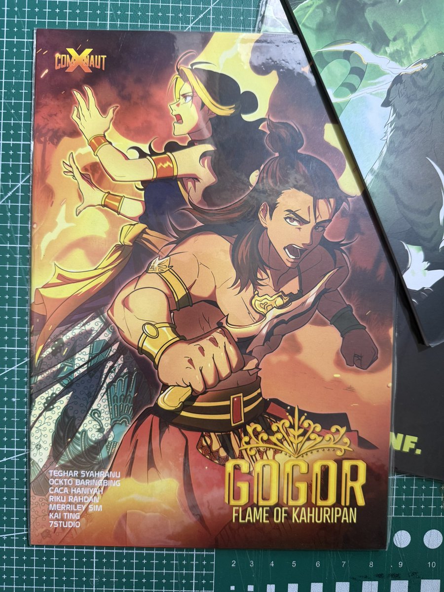 Karena sy lagi perlu dana produksi komik GOGOR Flame of Kahuripan edisi deluxe. Sy mau jual bbrp komik amrik di sini. Ini sebagian stok Comxnaut yg juga akan dijual di Comifuro 22. Kapan lagi kan ya, beli komik amrik buat dukung produksi komik lokal. Cek thread ini.