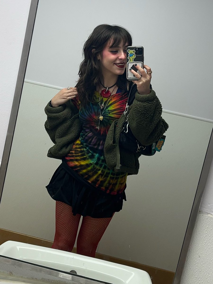 springwoodsband's tweet image. outfit of the night ☺️ celebrated the scorpio full moon with amazing live music @georgesmajestic 🌠🌝🎸#ootn #tiedye #tgif
