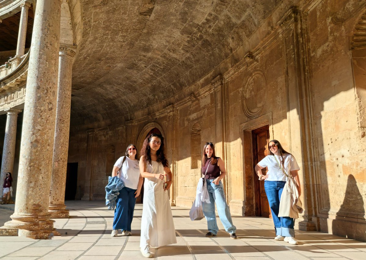 Freda202212's tweet photo. Toledo, Porto, Ronda, Valencia, Granada, Lisboa.
So many cities, so many little whispers of warmth.
Each a tender spark, a gentle, positive vibe.
All for me. All happy. [庆祝]Pure, joyful me. https://t.co/2Vu2LPEcfr