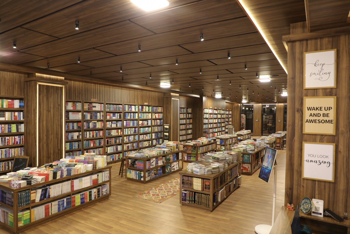 Aksos Book Store tweet media