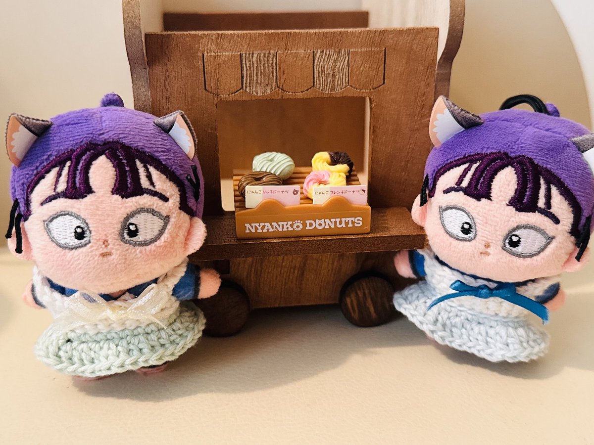 にゃんこどーなつやさんでーーす🍩 おいちいどーなついかがですかーー🩵