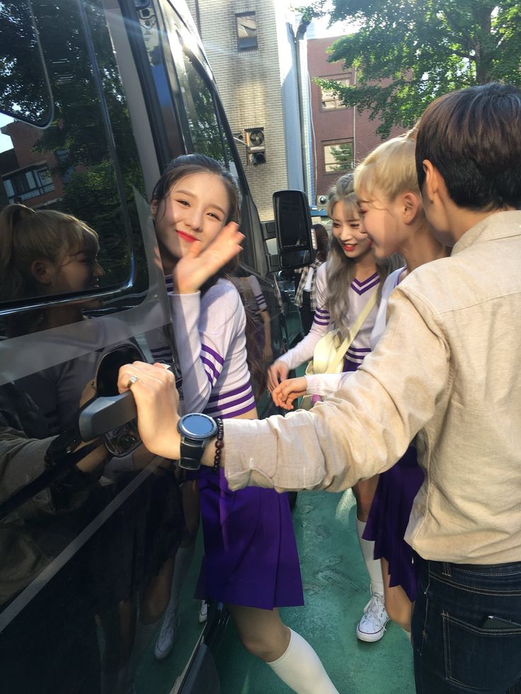 old loona pics tweet media
