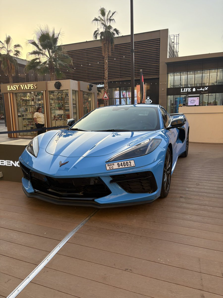 Roar tweet media