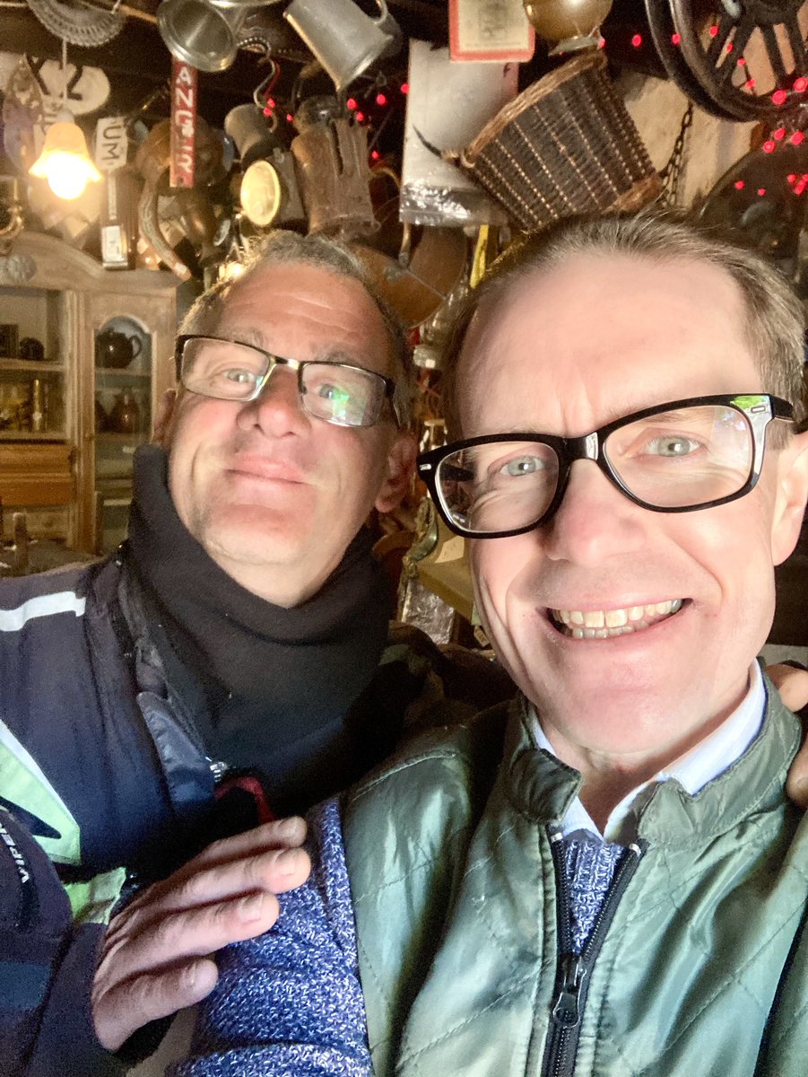 Nathan_Hartley_'s tweet photo. Great to meet Shaun at Dustland Fairytale Antiques this week ๐ฐ๏ธ
A great local business in Midsomer Norton selling collectorsโ antiques and vintage items.
Well worth a visit if you get the chance! ๐
#MidsomerNorton #SupportTheHighStreet #Independents #ShopLocal https://t.co/45QjSu61ap