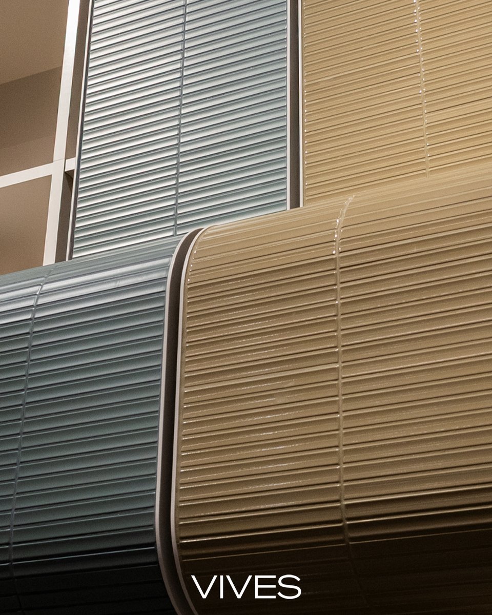 VIVESCeramica's tweet image. Waikiki sticks, Kaimu and their mosaics come in 12 colours, with matt and gloss finishes to bring walls to life. Perfect for tiling curved surfaces and turning any space into a focal point. Discover the new Surf collection.  ow.ly/ttBb50YRaiU #vives #walltiles #colours