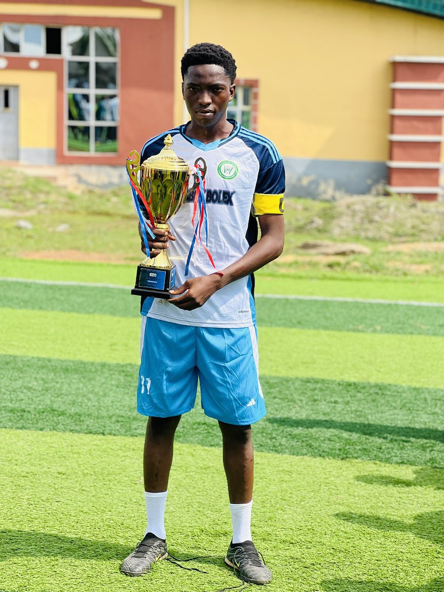 StudentUnionOOU's tweet photo. Congratulations to the Department of Mass Communication on emerging as champions of the OOUSUG Freshers’ Cup! Your victory is a reflection of teamwork, determination, and excellence. Well deserved. Wishing you even greater success ahead. 🏆🎉 https://t.co/8CqEMHbyZ5