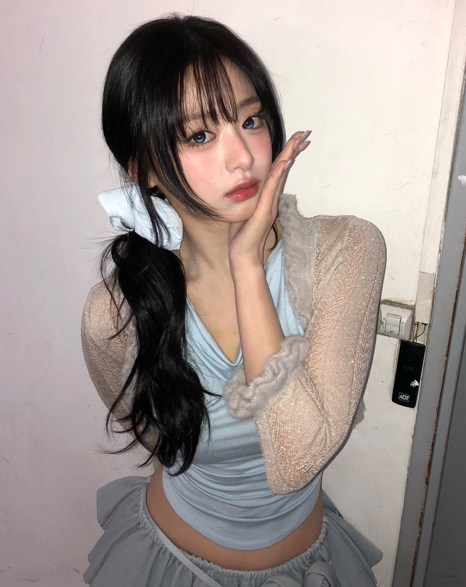 Ahyeon daily tweet media