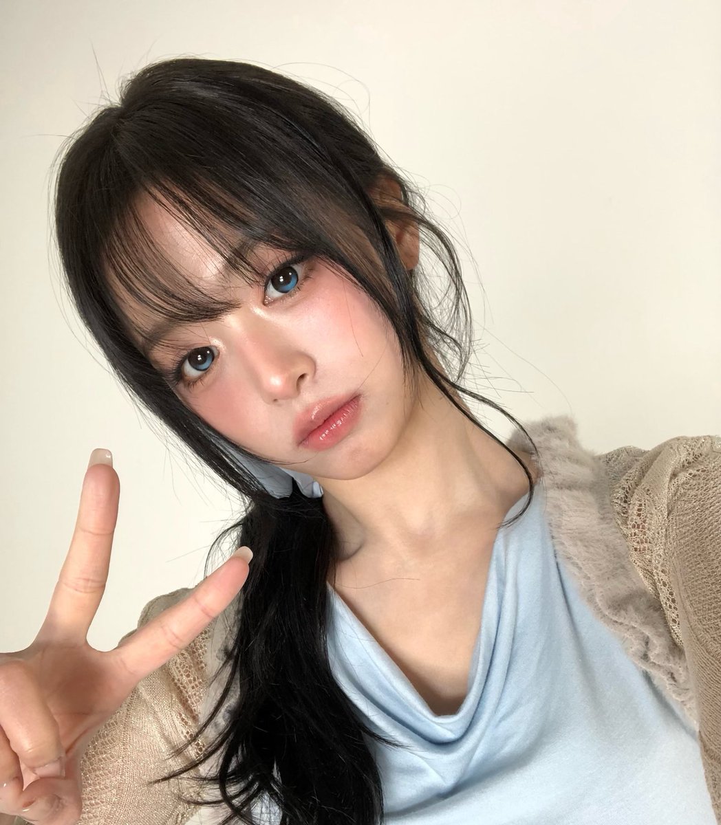 Ahyeon daily tweet media