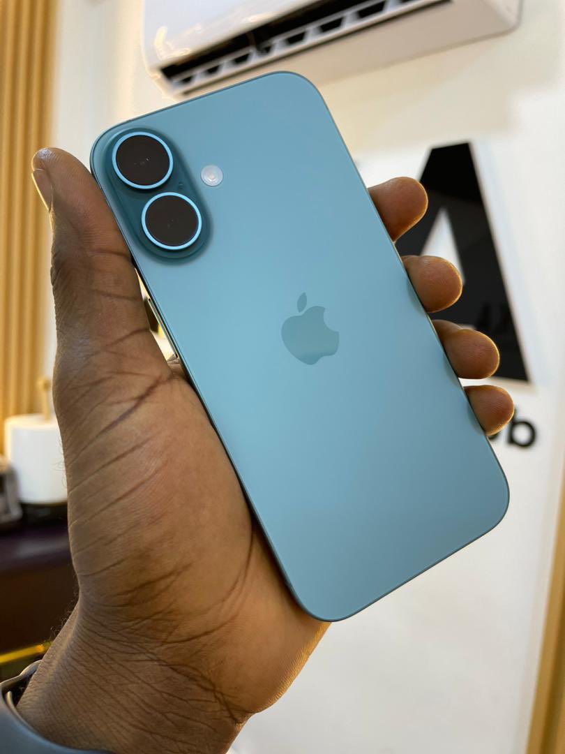 kofisikaa's tweet photo. Pre Owned iPhone 16 128gb Factory Unlocked 
90%🔋
Gh¢7,299.99
Dm/WhatsApp/iMessage/Call 0504988015 / 0547779861 https://t.co/wxQq8usOVZ