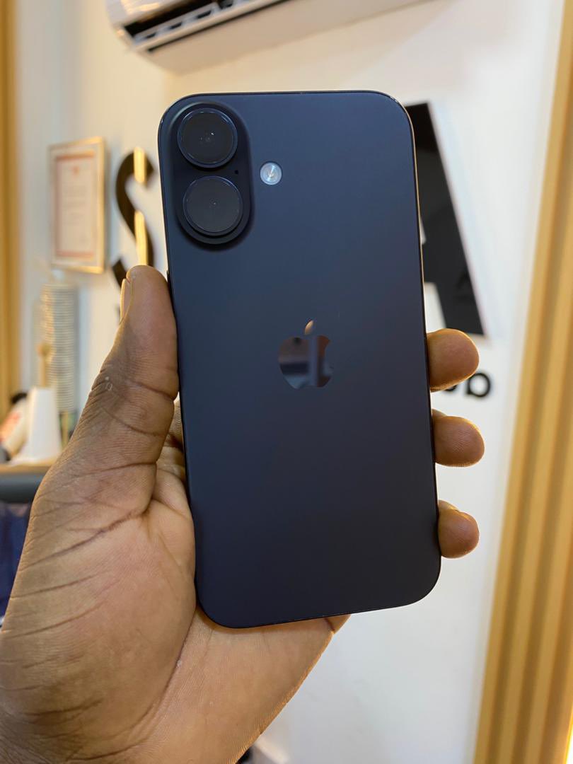 kofisikaa's tweet photo. Pre Owned iPhone 16 128gb Factory Unlocked 
90%🔋
Gh¢7,299.99
Dm/WhatsApp/iMessage/Call 0504988015 / 0547779861 https://t.co/wxQq8usOVZ