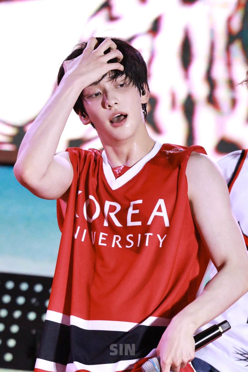 hourly soobin tweet media