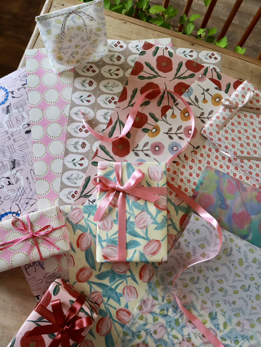 REGAROPAPIRO's tweet photo. 💐母の日にもオススメ
華やかな レガーロパピロオリジナルペーパー @any_paper

お店のラッピングも素敵ですが、今年は ご自身で紙を選んで、ラッピングを楽しんでみられるのははいかがでしょうか。贈りものが さらに特別なものになりますよ。

https://t.co/67wxAkymaA https://t.co/MbEMpUAZfV