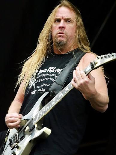 MetalGuardianes's tweet image. Hoy se cumplen 13 años de la muerte de Jeff Hanneman.

Parte fundamental del sonido de Slayer y del thrash metal.

Su legado sigue intacto.

#Efemeride #2May #RIP #DEP